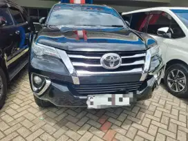 Toyota Fortuner 2.4 VRZ AT 2016 Hitam Metalik