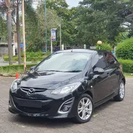 KM77RB MAZDA 2 R AT 2012 HITAM