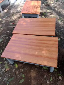Meja lancar minimalis