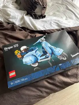 lego vespa 125 1960s