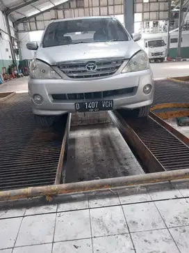 Toyota Avanza 2005 Bensin