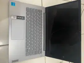 Laptop lenovo ideapad slim 3. pemakaian baru satu tahun