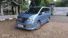 DP Rendah - Nissan Serena 2.0 Highway Star Panoramic-AT 2016 (SKN)