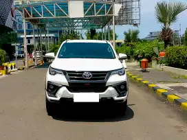 Toyota Fortuner VRZ TRD Upgrade 2.4 2016