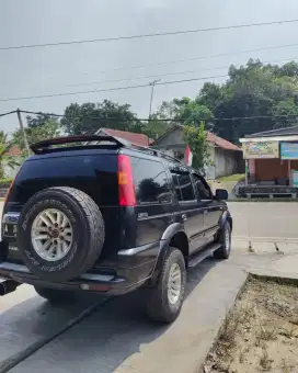 Jual Ford Everest TDI Tahun 2005 Mesin standar jok emboh asli