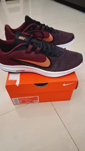 Sepatu Nike wanita downshifter 9