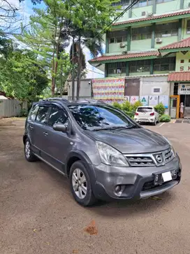 Nissan Livina 2010 Bensin