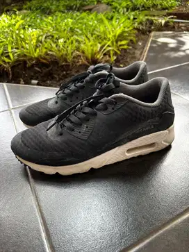 sepatu Nike 90 hitam putih