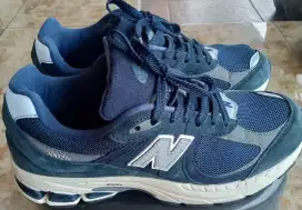 Sepatu NB 2002 R