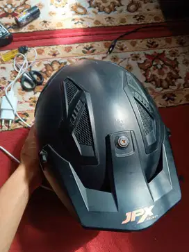 Helm jpx hitamm