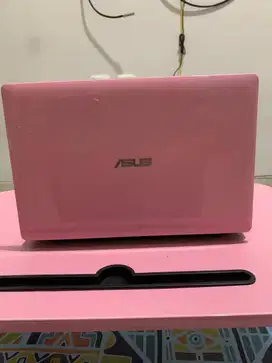 Minibook Asus Warna Pink Sangat Terawat Masih Mulus no Cacat