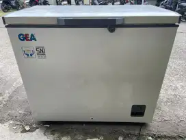 Freezer box GEA 220 liter ORI segel pabrik normal