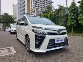 [OLX Mobbi] Dp Rendah Toyota Voxy Putih 2.0 Bensin-AT 2018 PKD