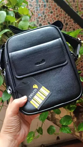 [BARU] Slingbag / Slempang DELCO by Elizabeth Kulit Hitam