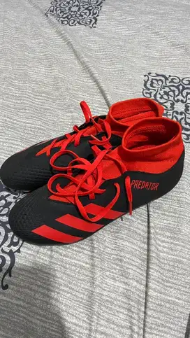 Sepatu bola adidas predator size 40