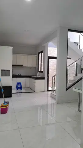 DIJUAL RUMAH SIAP HUNI MINIMALIS DI SAYAP JLN JEND SUDIRMAN BANDUNG