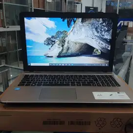 Laptop Asus X541S RAM 4GB SSD 256GB Windows 10 Layar 15 Mulus Lancar