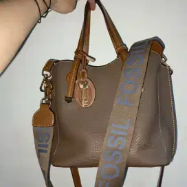 Preloved Tas Fossil