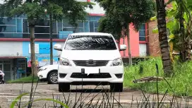 Innova G AT 2012 - Diesel / Solar