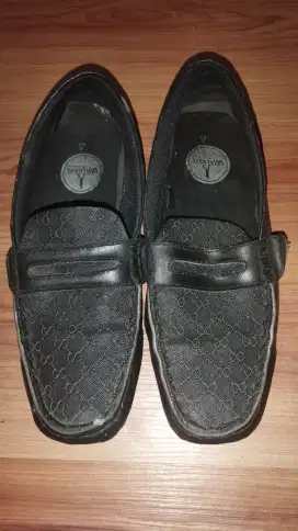 Sepatu Pentofel