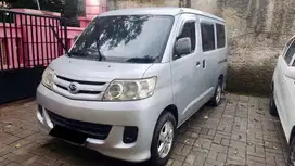 Daihatsu Luxio tipe D 2012