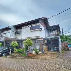 Rumah mewah 2 lantai full furnish di Cibubur