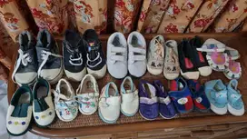 Sepatu Anak Kecil 12 Pasang (Bekas)