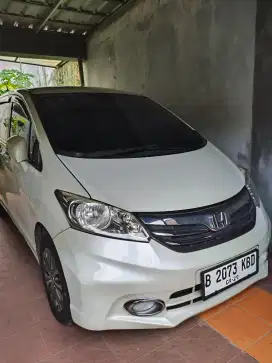 Honda freed psd 2012