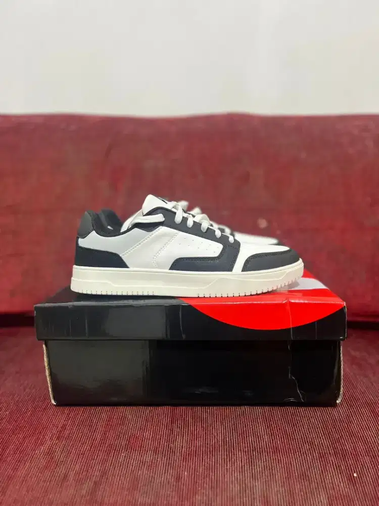 SEPATU SNEAKERS AIRWALK