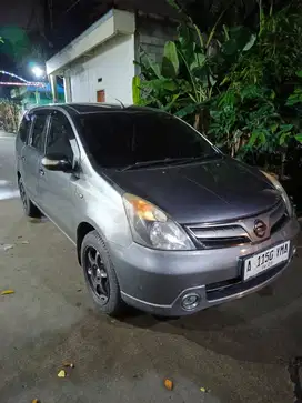 Nissan grand livina sv matic 2012