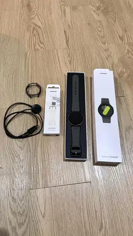 Samsung watch 7 , 44mm