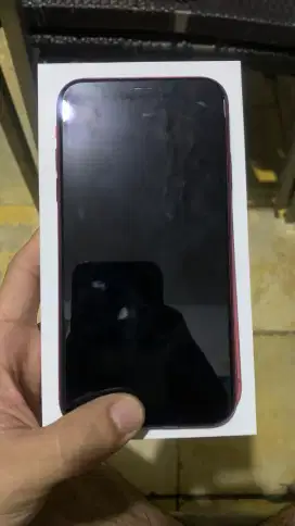 Dijual iphone xr 64 red colour