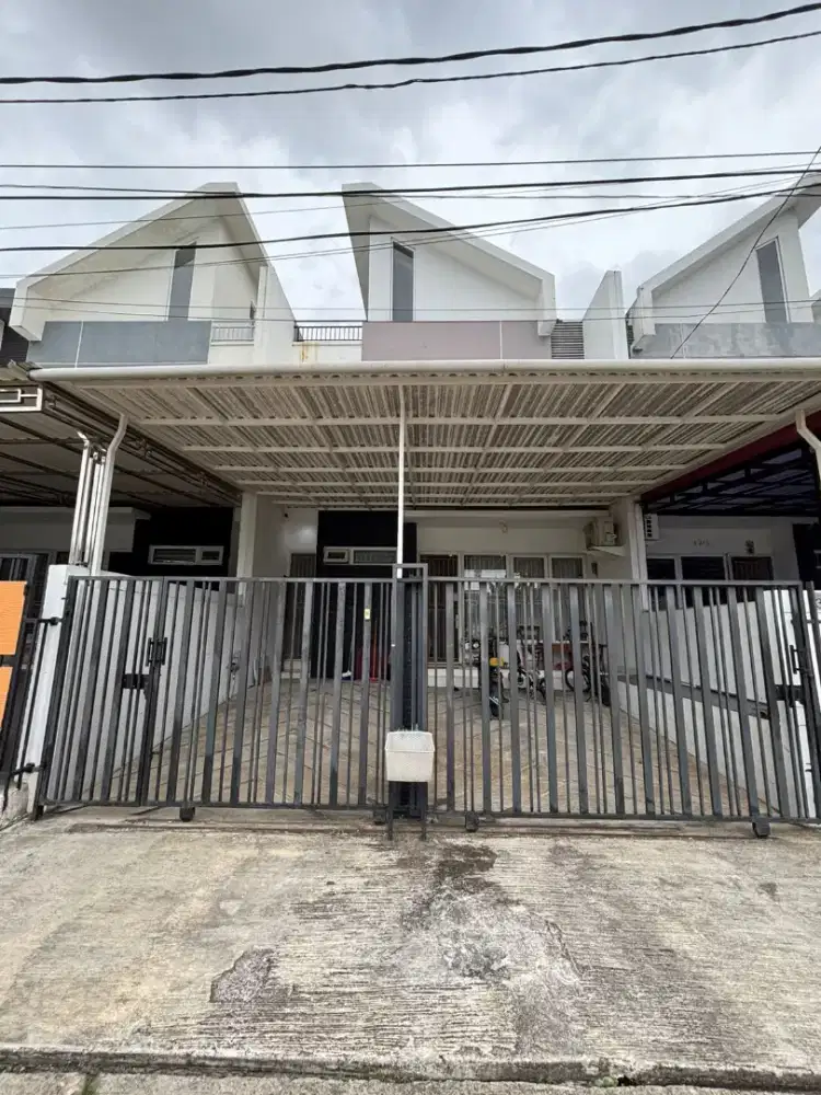 Harga nego! Dijual cepat! Rumah 2 lantai di kelapa gading