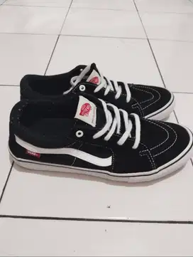 Sepatu vans ori