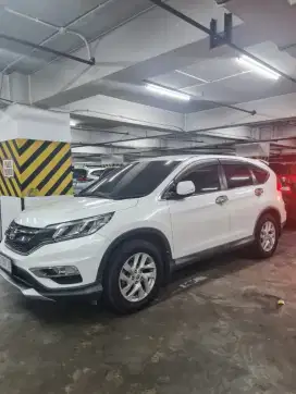 di jual mobil Honda CRV tahun 2016 AT ,KM 97000 warna putih