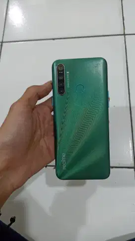 Realme 5i ram/4gb internal/64gb