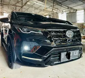 Dijual Fortuner GR Sport Black on Black  2.4cc Tahun 2022