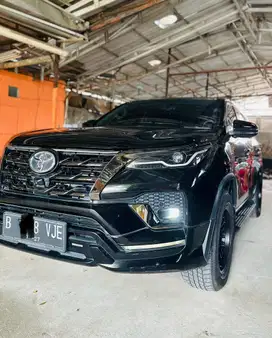 Dijual Fortuner GR Sport Black on Black  2.4cc Tahun 2022