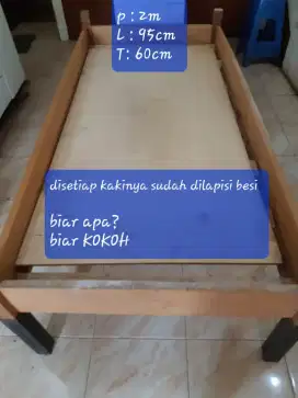 Dipan atau tempat tidur single