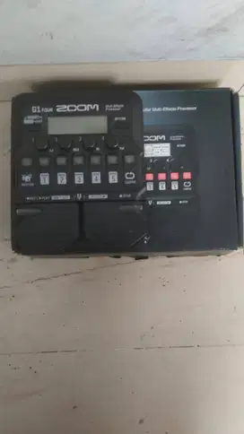 zoom g1 four multieffect processor