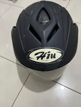 Helm hiu sni bagus