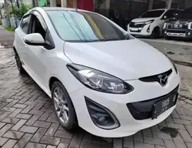 DIJUAL MAZDA 2 1.5 R A/T 2014 TERMURAH DAN ISTIMEWA