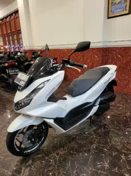 Pcx 160 cbs cash dan kredit motor bergaransi dan free service