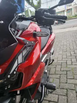 Honda ADV 160 CBS 2023 Merah Full Set Aksesoris Paket Lengkap Mulus