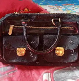 Tas jinjing hitam payet LV