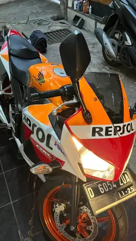 Cbr 150 tahun 2016 mulus km 10.xxx