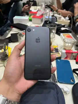 Iphone 7 256GB BH 71% Fullset Jaringan Blokir