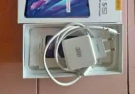 Jual charger realme 5 pro, original bawaan kotak.