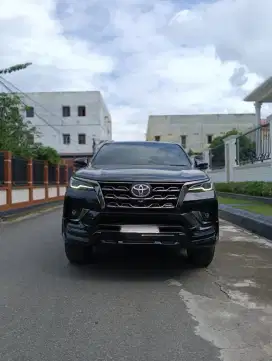 Toyota fortuner GR 2,4 tahun 2022 asli nopol BL