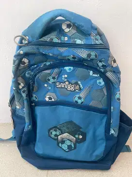 tas smiggle sd second